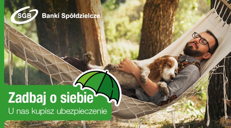 mężczyzna i piees śpiący spokojnie na hamaku po lewej na zielonym tle napis Zadbaj o siebie u nas kupisz ubezpieczenie